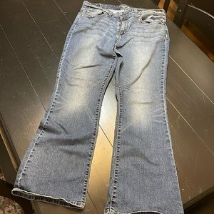 Signature Levi Strauss modern boot cut jeans; size 14 short